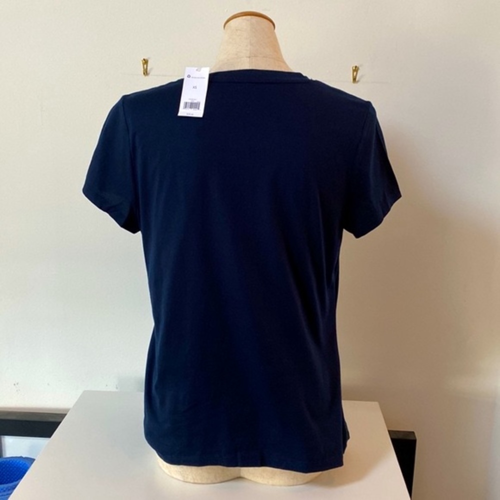NWT!!! Navy Blue Banana Republic Side Tie Tee - Picture 3 of 6